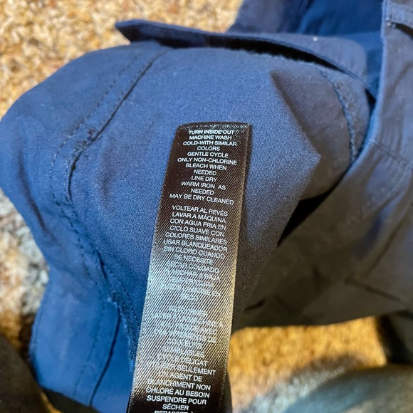 White House Black Market Cropped Ankle Cargo Utility Pants. Women’s 6. - Picture 9 of 14